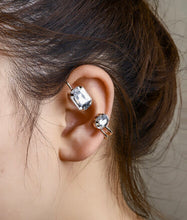 Load image into Gallery viewer, Exquisite Emerald Ear Cuff
